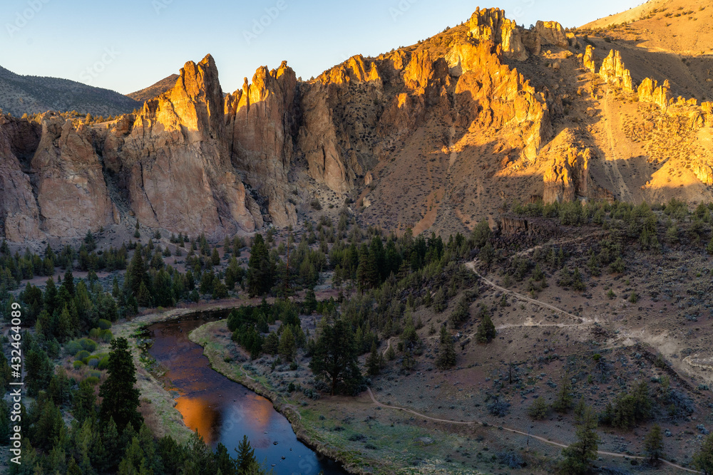 Hiking up Misery Ridge in Smith Rock State Park