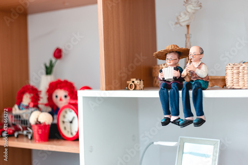 Home decoration
Interior decoration
Shop decoration
doll
A couple
Shelf
Showcase