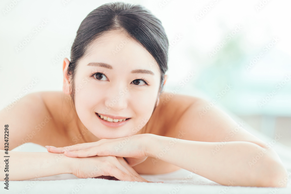 エステサロンにきた女性 エステサロンにきた女性