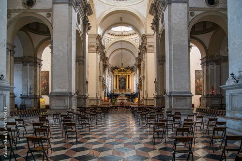 Basilica Sant'Antonio Padova interno