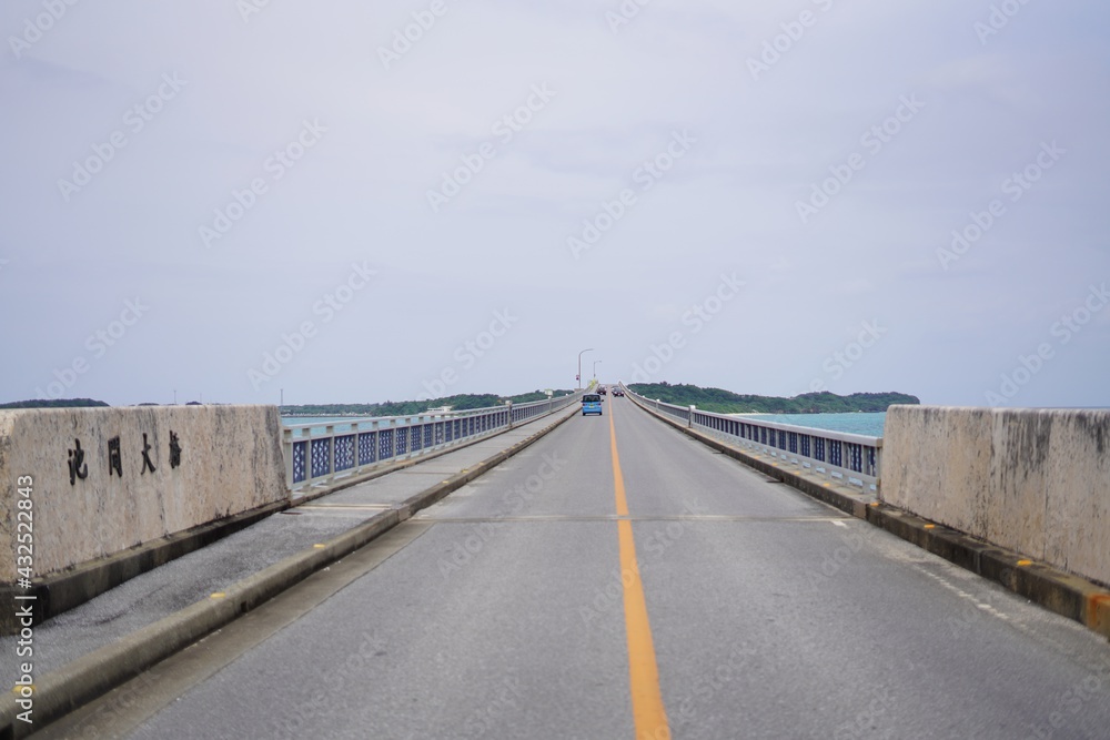 沖縄県池間島に架かる大橋