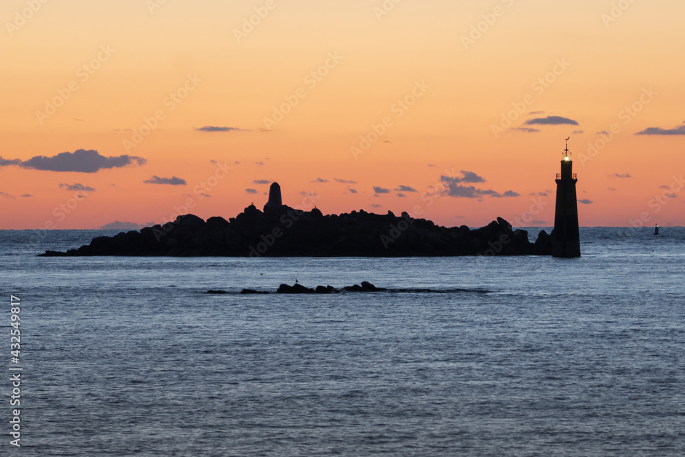 l'ile avant le lever de soleil