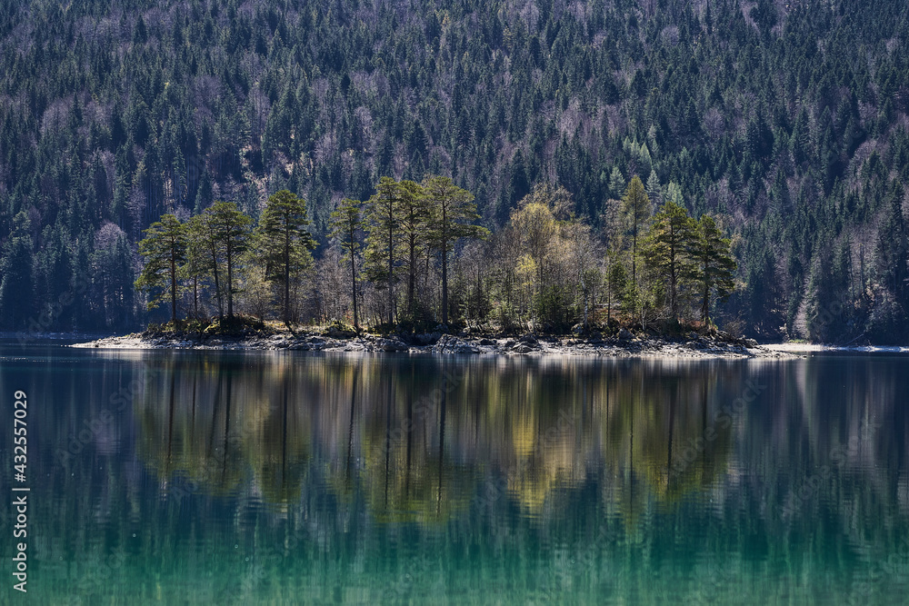 Fototapeta premium Berge im Frühling