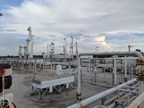 gas refinery