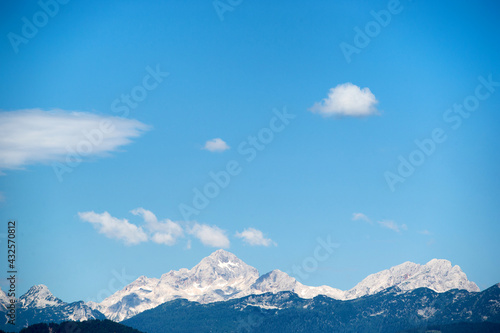 Mountain Peaks  © Spanic
