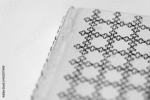 Foto simple blackwork embroidery (black and white) - book-covers