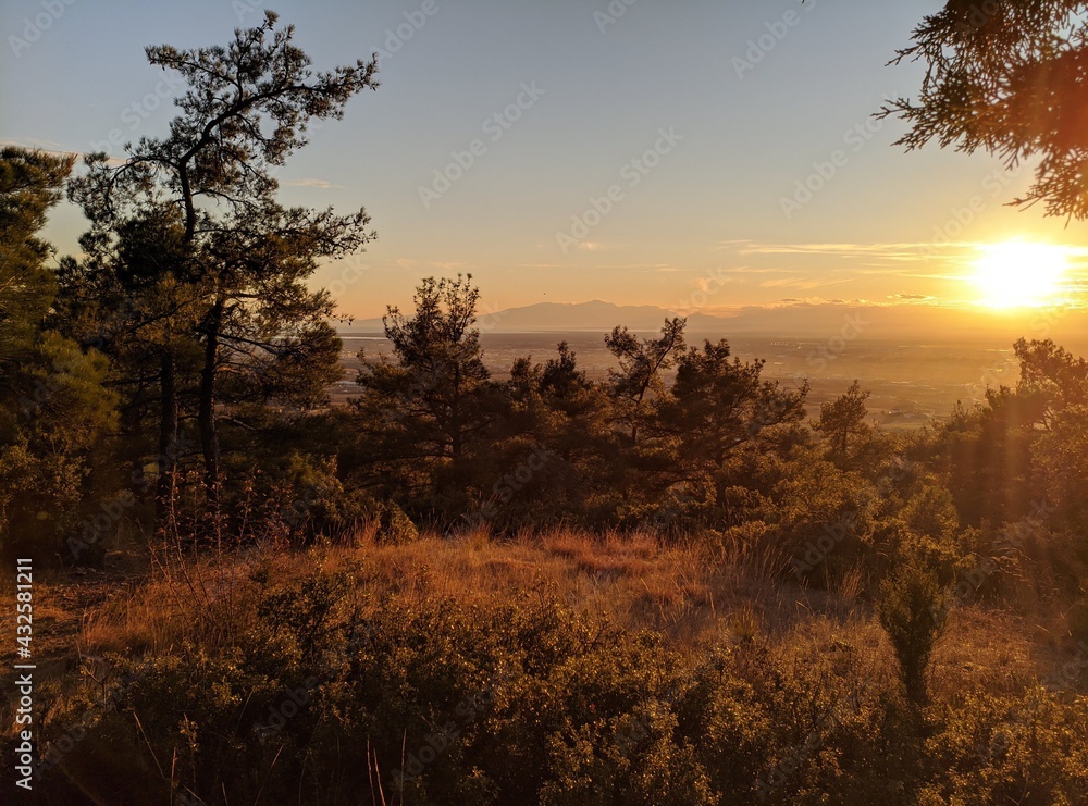 Obraz premium sunset in the mountains