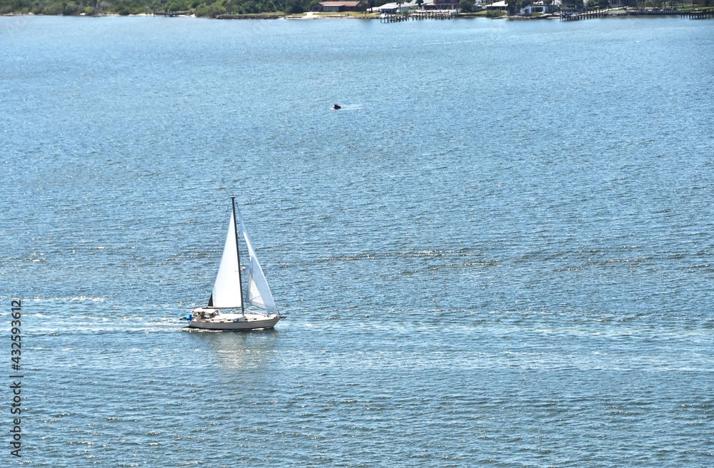 Obraz premium Sailboat on the Lake