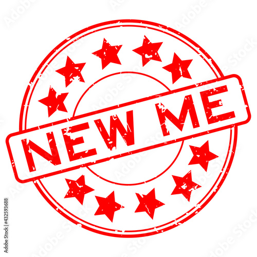 Grunge red new me word with star icon round rubber seal stamp on white background