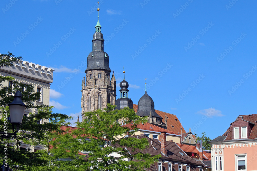 Coburger Stadtkirche vom Albertsplatz aus gesehen Coburger Stadtkirche vom Albertsplatz aus gesehen