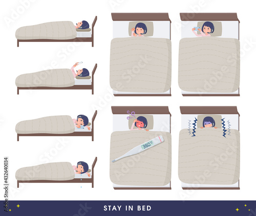 ベッドにこもるインカムをつけたビジネス女性のセット