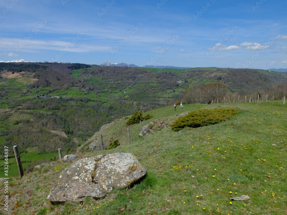 Sentier de la Roche Nité -Valbeleix - Auvergne