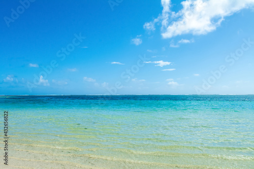 Belle Mare coast, Mauritius Island © Myroslava