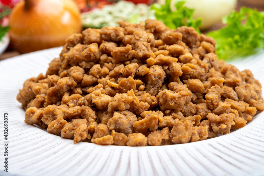 Vegetarian minced meat imitation made from grains, soybeans, vegetables and legumes Vegetarian minced meat imitation made from grains, soybeans, vegetables and legumes