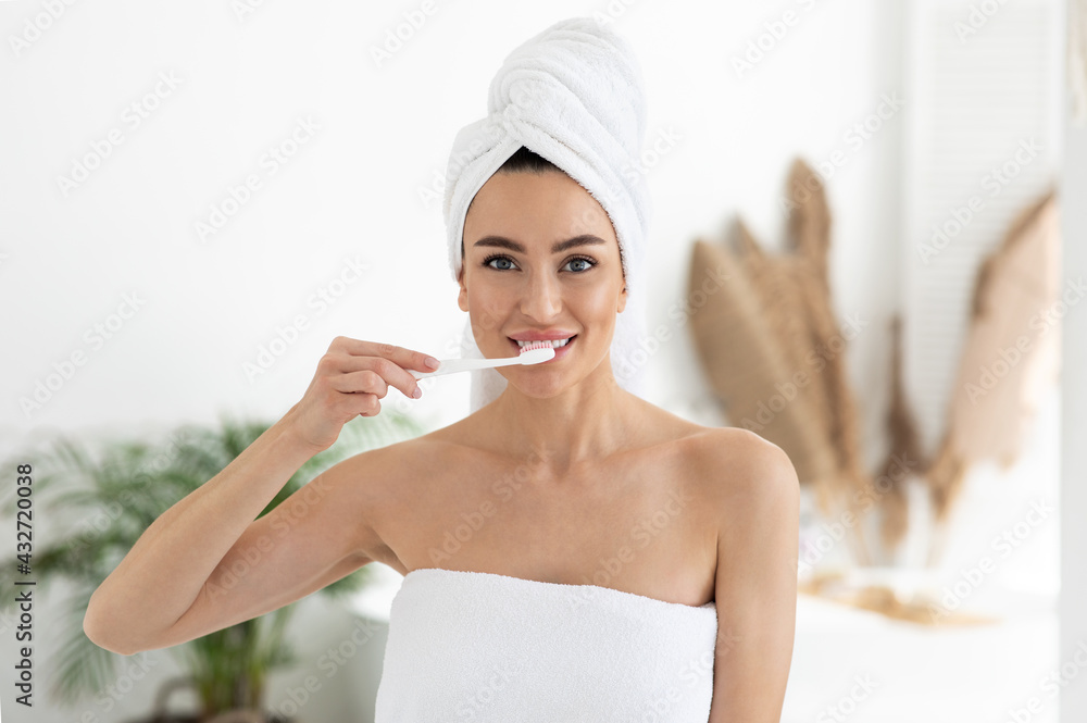 Covid-19 outbreak and self-isolation at home, daily routine for dental care Covid-19 outbreak and self-isolation at home, daily routine for dental care