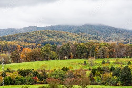 Obraz na płótnie Rural countryside rolling hills mountains land property in Albemarle county, Vir