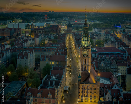town hall gdansk at night 