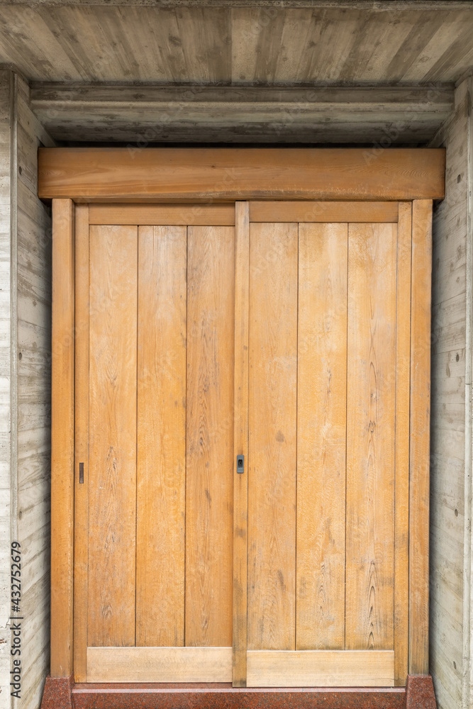 古い扉 Door of the old hut 古い扉 Door of the old hut