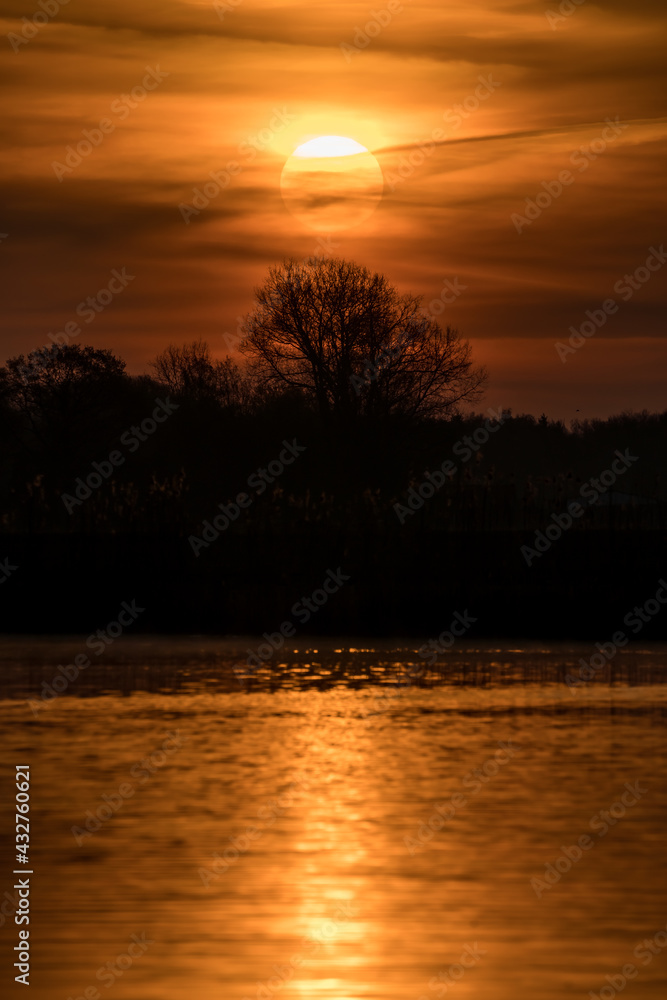 The sun at the river