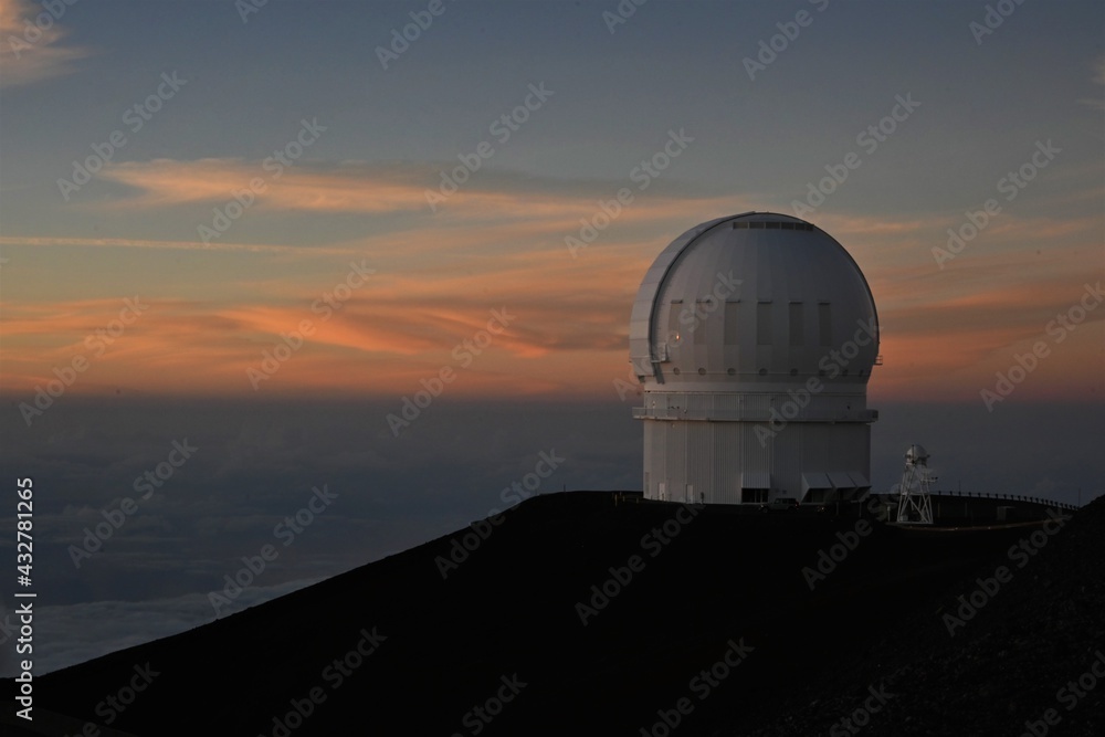 Fototapeta premium observatory at sunset