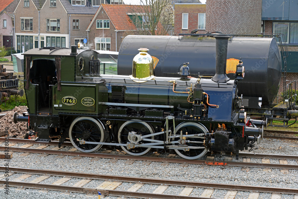 Naklejka premium Historische Dampflok in Medemblik am Ijsselmeer