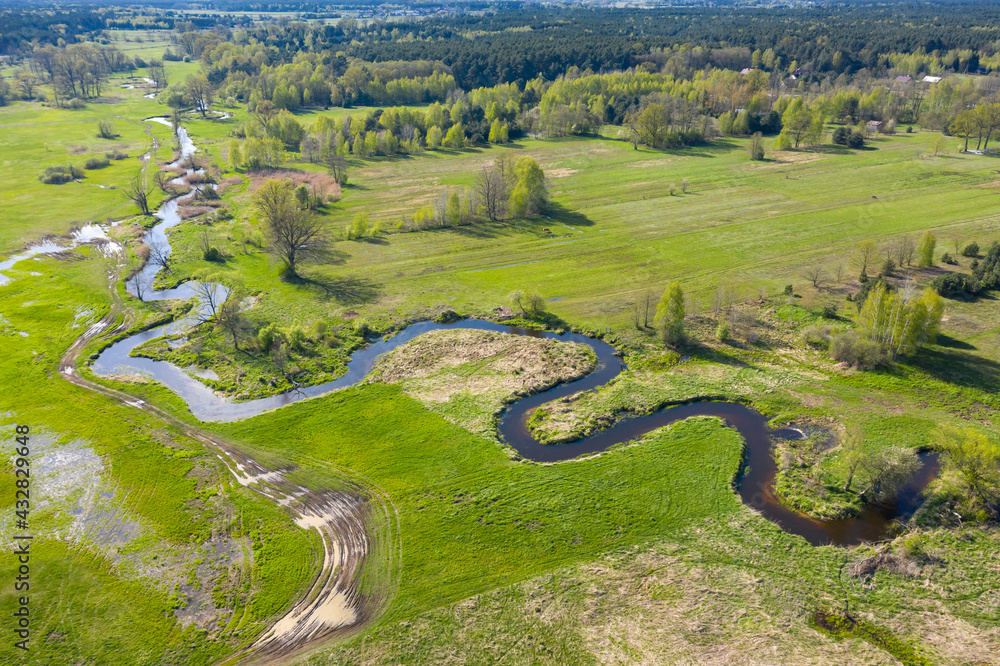 Łosie Łąki nad rzeką Rządzą