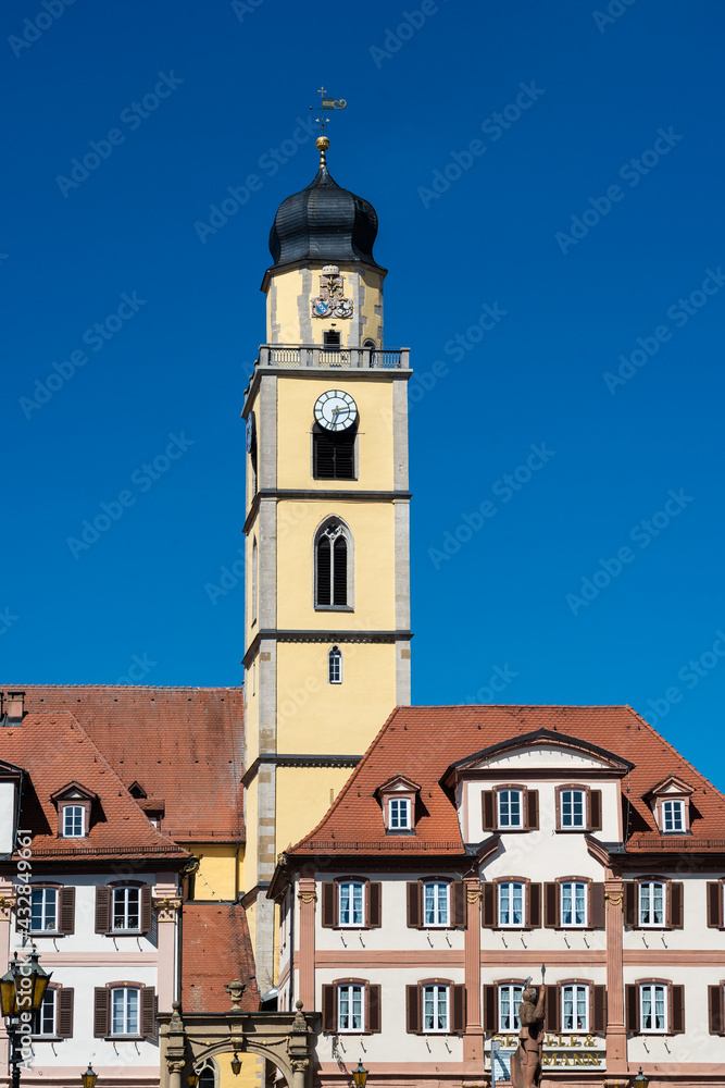 Glockenturm des Münsters in Bad Mergentheim