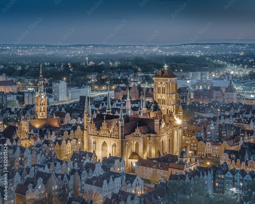 Obraz premium gdansk old town at night