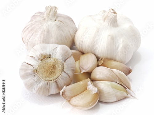 Photo of garlic for cooking.