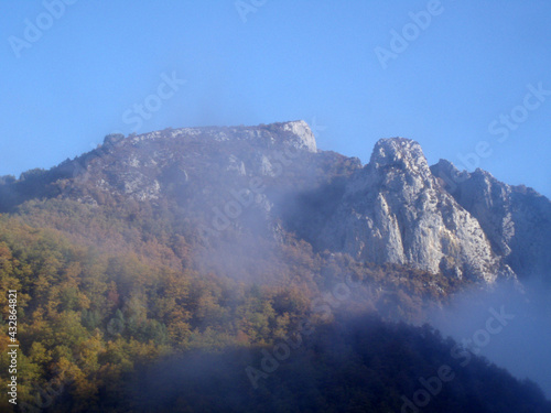 Morning mist running over the forested mountainside near Isaba © Adolfo Nuñez