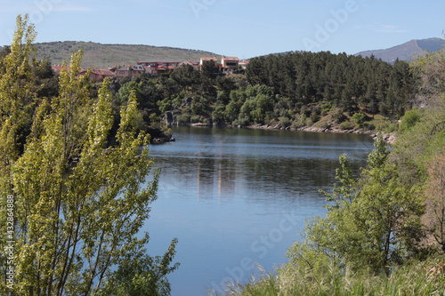 Lozoya river arriving to the medieval village of Buitrago de Lozoya. © Adolfo Nuñez