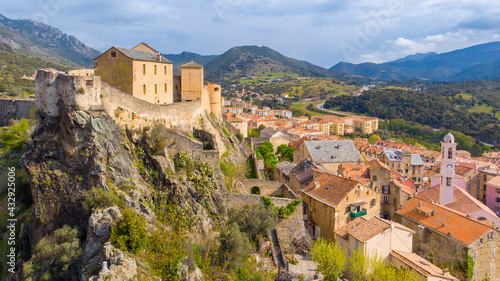 Corse, Corte, Vue en drone de la citadelle de Corte. Sur les six citadelles corses, la citadelle de Corte est la seule à l'intérieur des terres. 