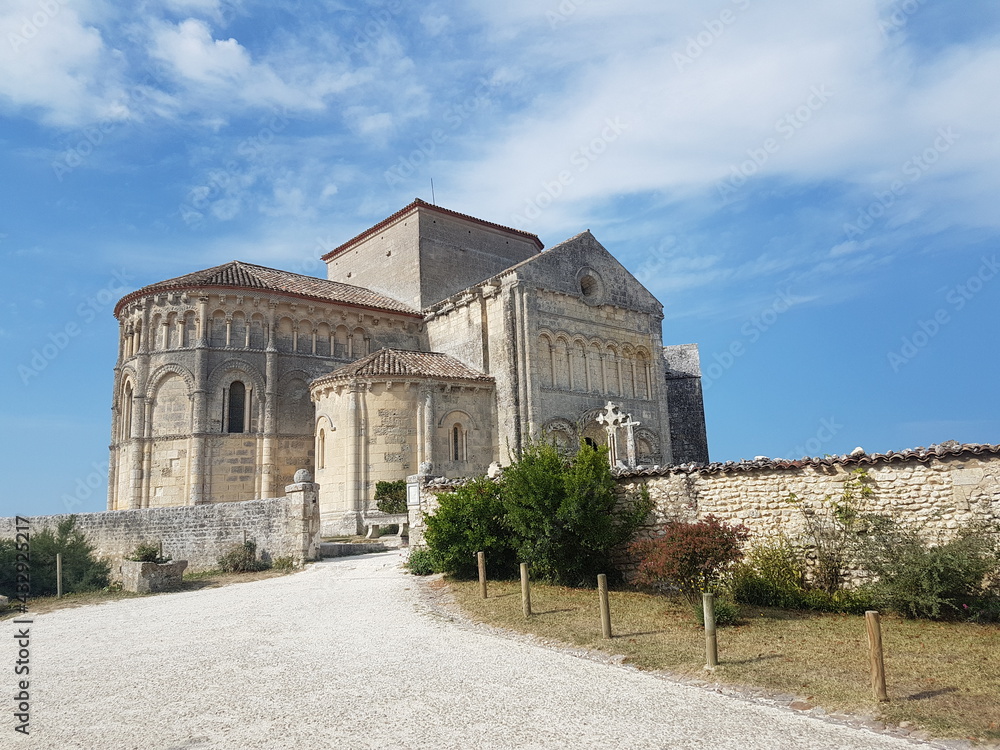 Eglise Sainte Radegonde, Talmont sur Gironde, Charente Maritime, France, septembre 2019