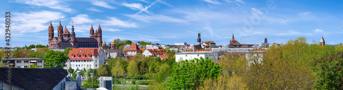 Foto Worms am Rhein, Stadtpanorama mit Dom und Liebfrauenkirche