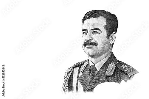 Saddam Hussein cut from 25  Iraqi dinar banknote issued in 1986