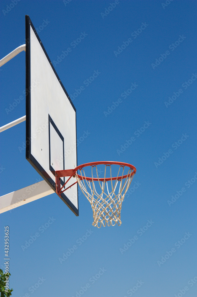 An outdoor basket basketball