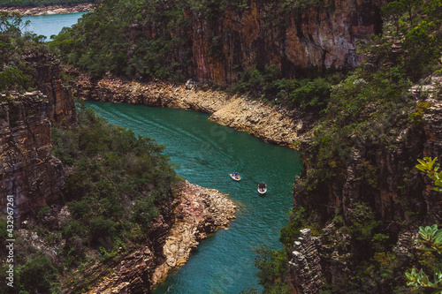 Canyons of Capitolio's lagoon