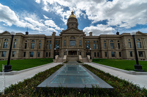 Obraz na płótnie Wyoming State Capitol Building in Cheyenne, WY on a bright sunny spring day w salonie