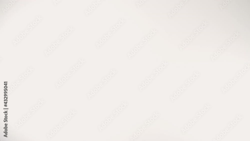 jeune, homme, fourniture travail, classeur, pochette, fond blanc, isolé, français, européen, blond, lunette, australien, cheveux long, bouclée, friser, croix suivit de mouvement, jaune, beau, beauté,