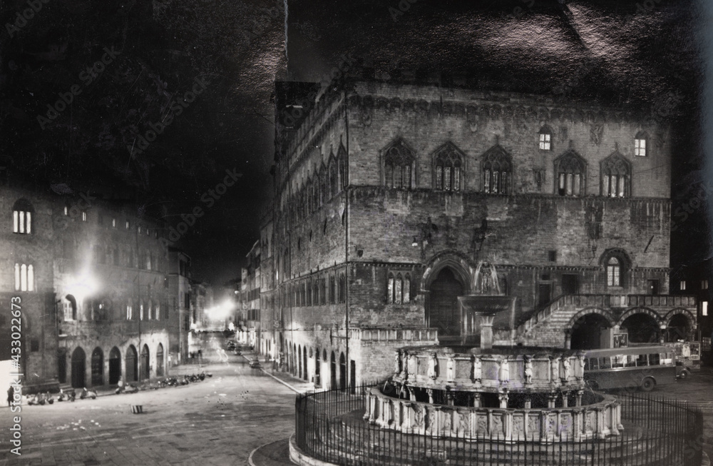 Perugia Corso Vannucci and Piazza IV Novembre at night in the 1950s