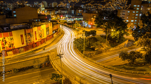 Foto nocturna Medellín