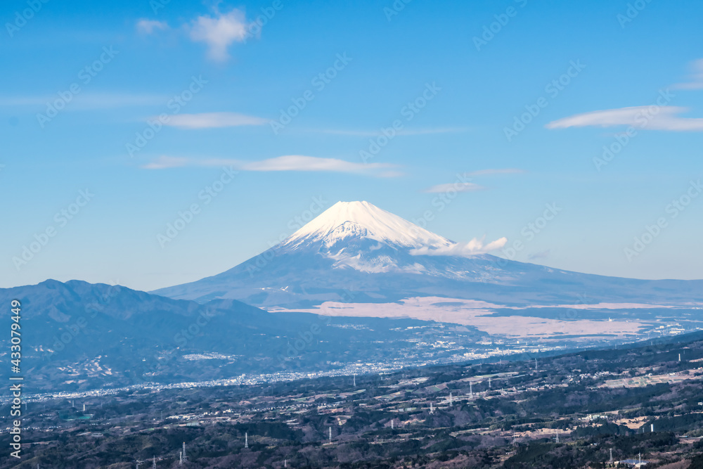 見晴台駐車場から見た富士山