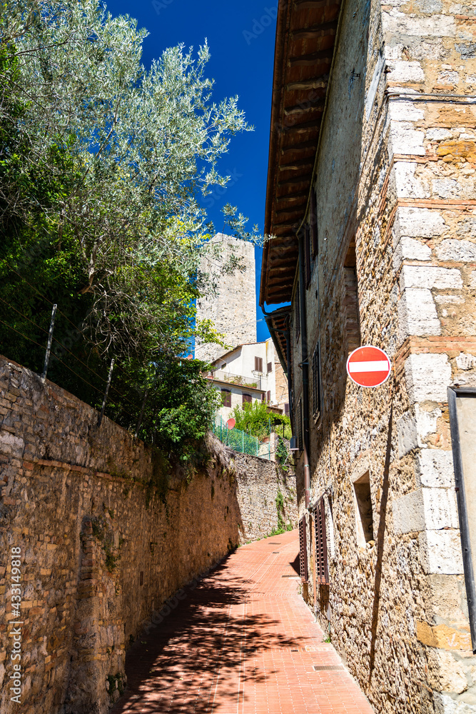 Fototapeta premium View of San Gimignano town in Tuscany, Italy
