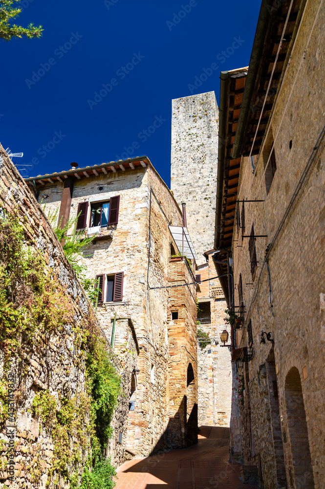 Fototapeta premium View of San Gimignano town in Tuscany, Italy