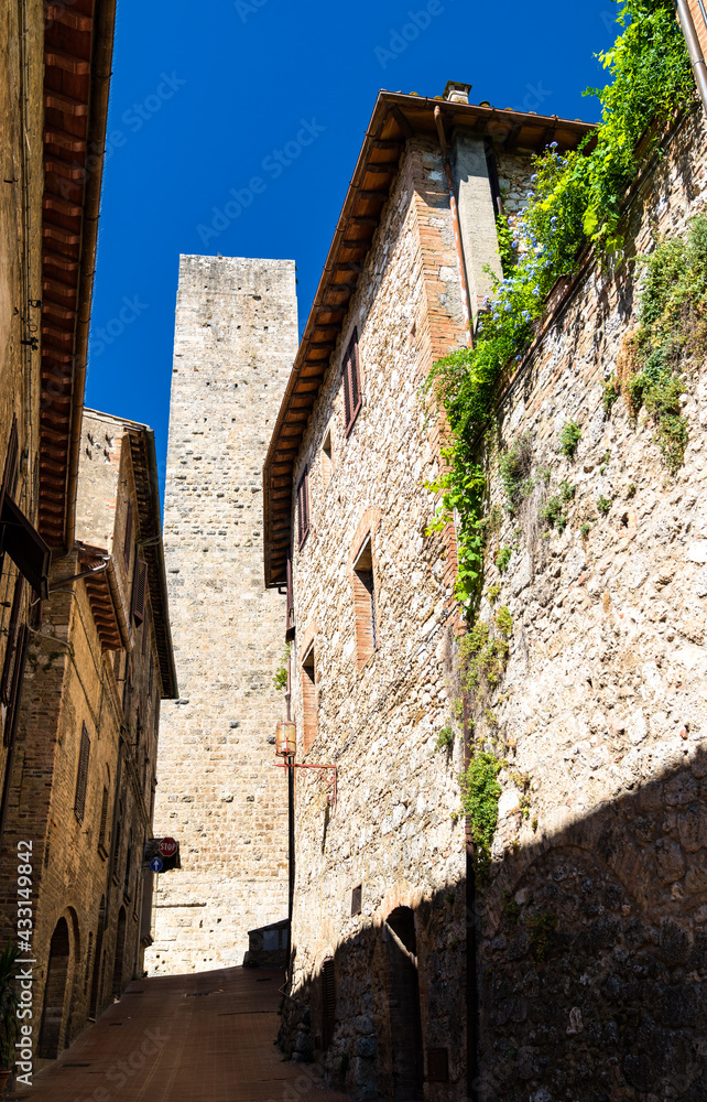 Fototapeta premium Architecture of San Gimignano in Tuscany, Italy