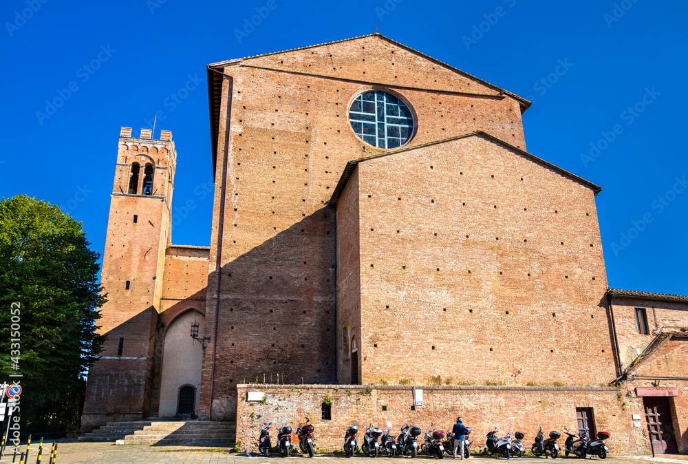 Fototapeta premium The Basilica of San Domenico in Tuscany, Italy