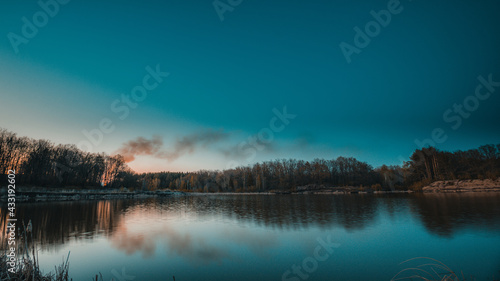 forest lake on a warm evening © Иван Сомов