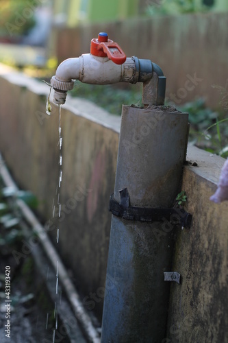 tap water that was still dripping