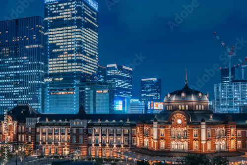 東京駅 夜