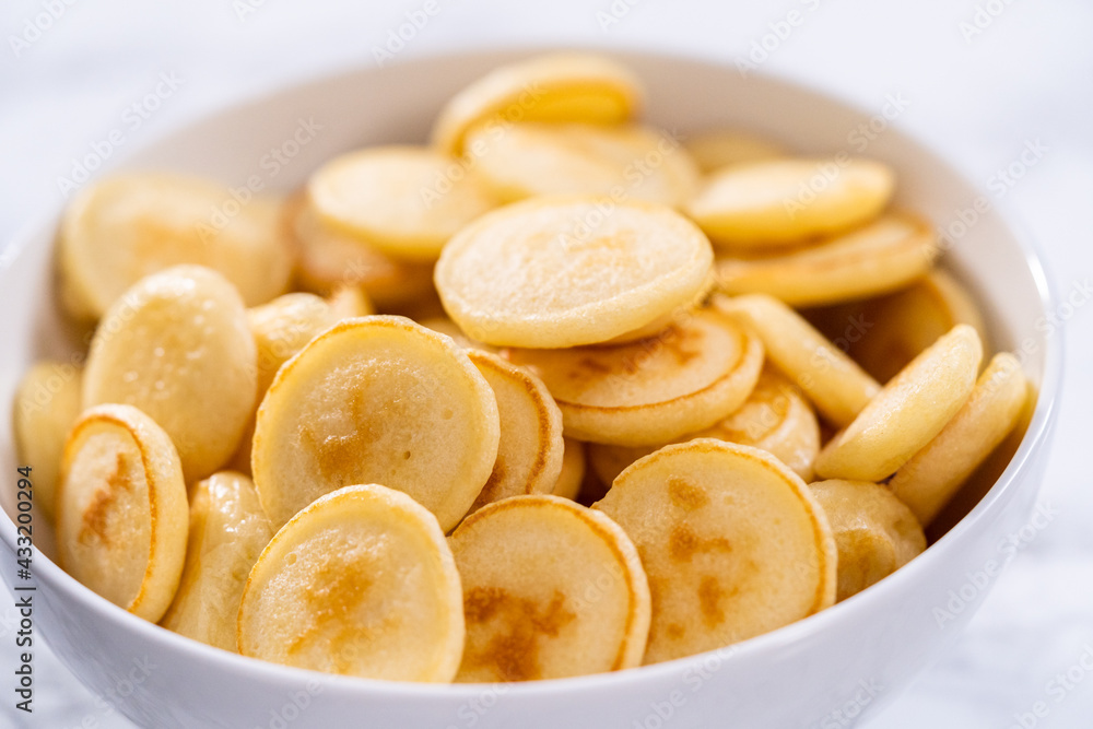 Mini pancake cereal Mini pancake cereal